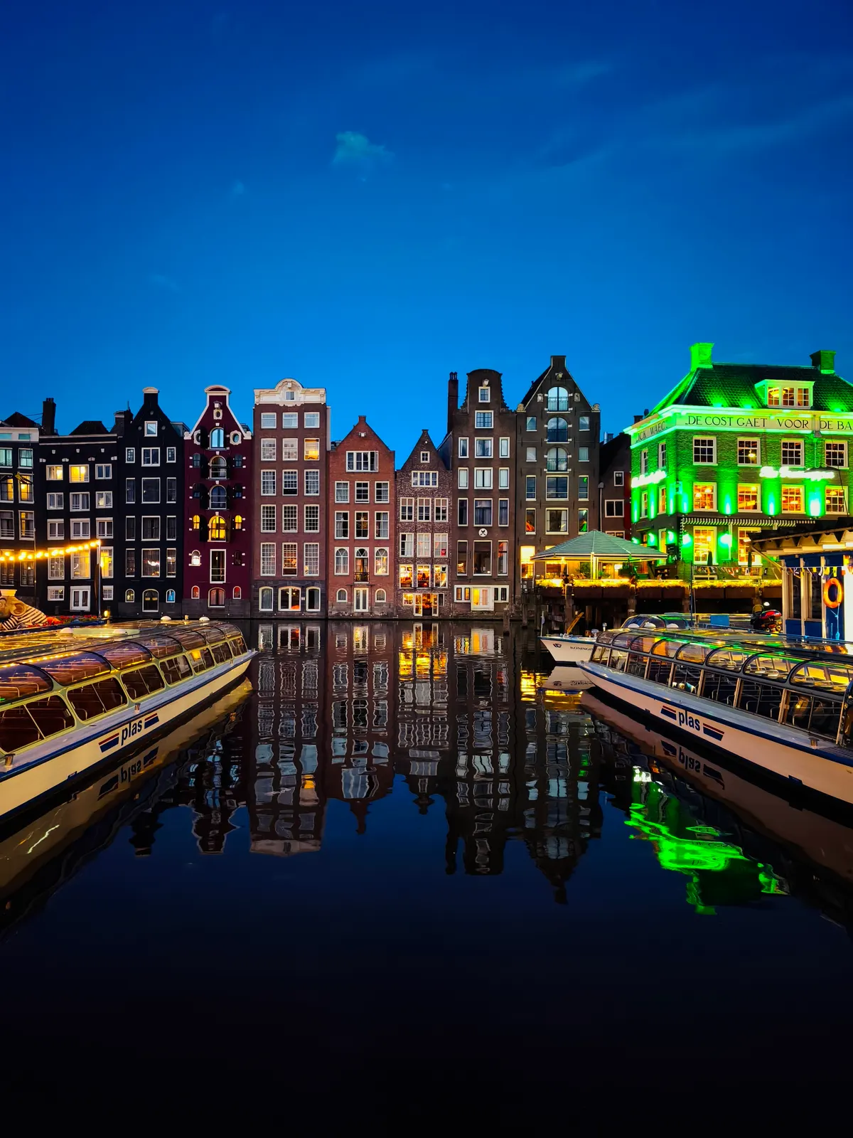 The Dancing Houses