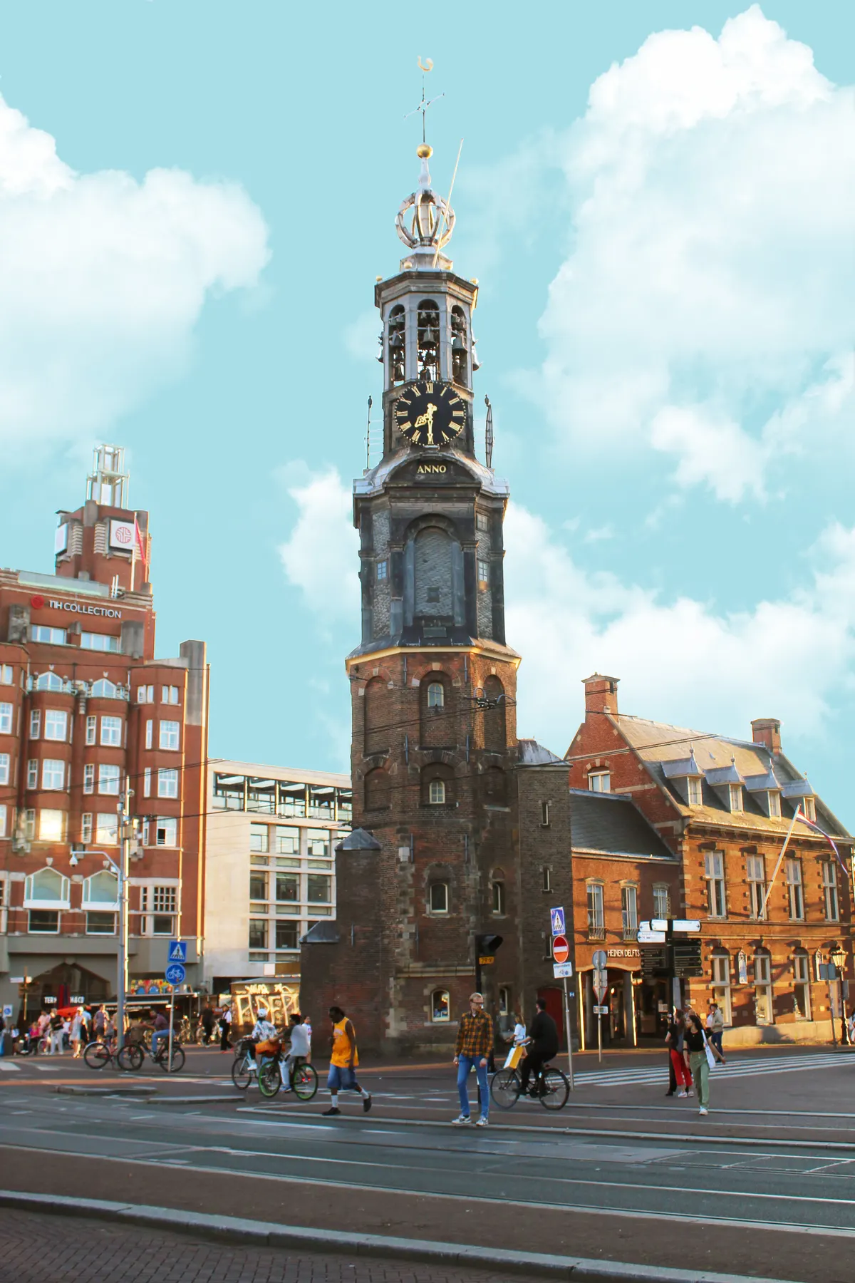 Munttoren — romantic guide Amsterdam