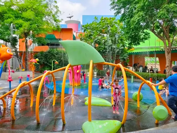 Around the area at Queen Sirikit Park Bangkok — travel photo