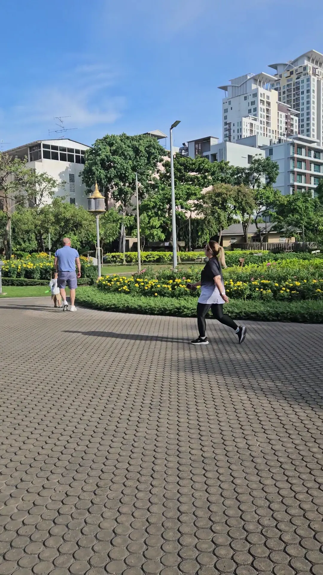 Santiphap Park β budget guide Bangkok