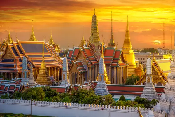 Atmosphere at The Grand Palace Bangkok — travel photo
