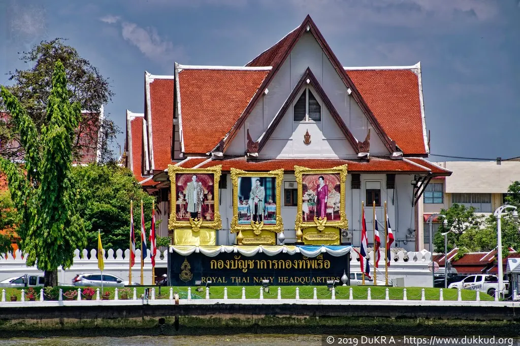Details at Phra Racha Wang Derm (Thonburi Palace) Bangkok — travel photo