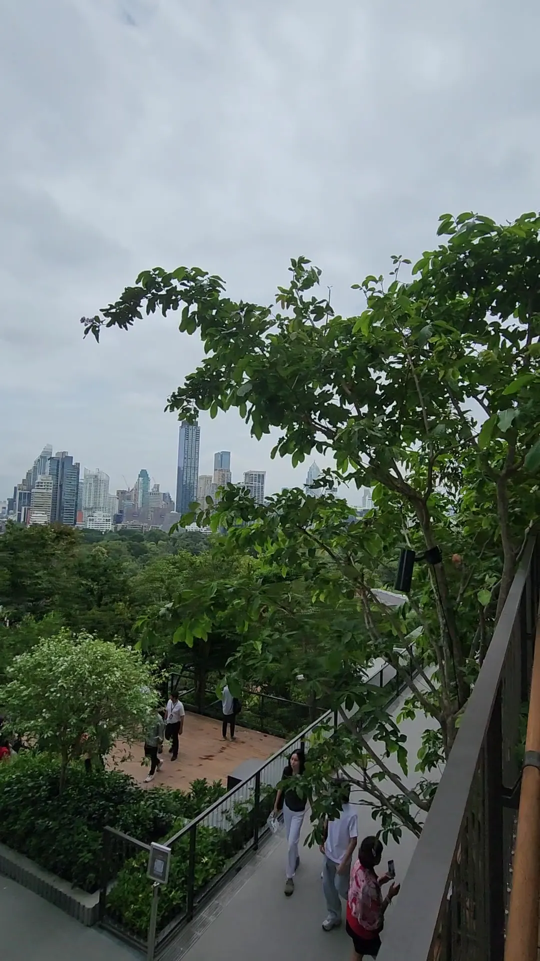 Around the area at Dusit Arun Park Bangkok — travel photo