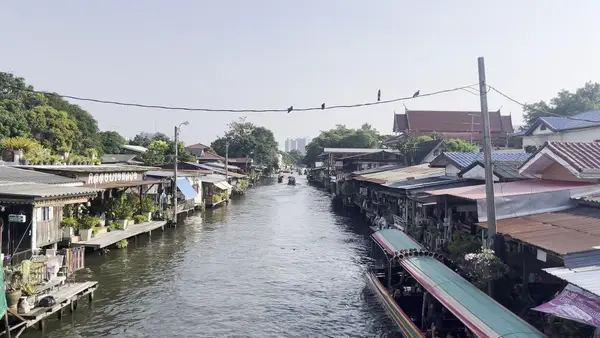 Interior at Khlong Bang Luang Floating Market Bangkok — travel photo