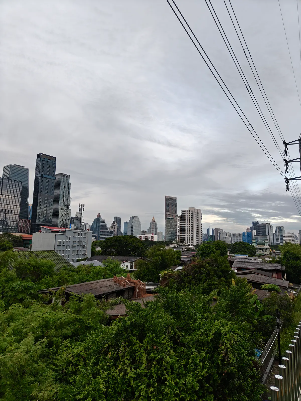 Benchakitti-Lumpini Park, Treetop Walk Bridge