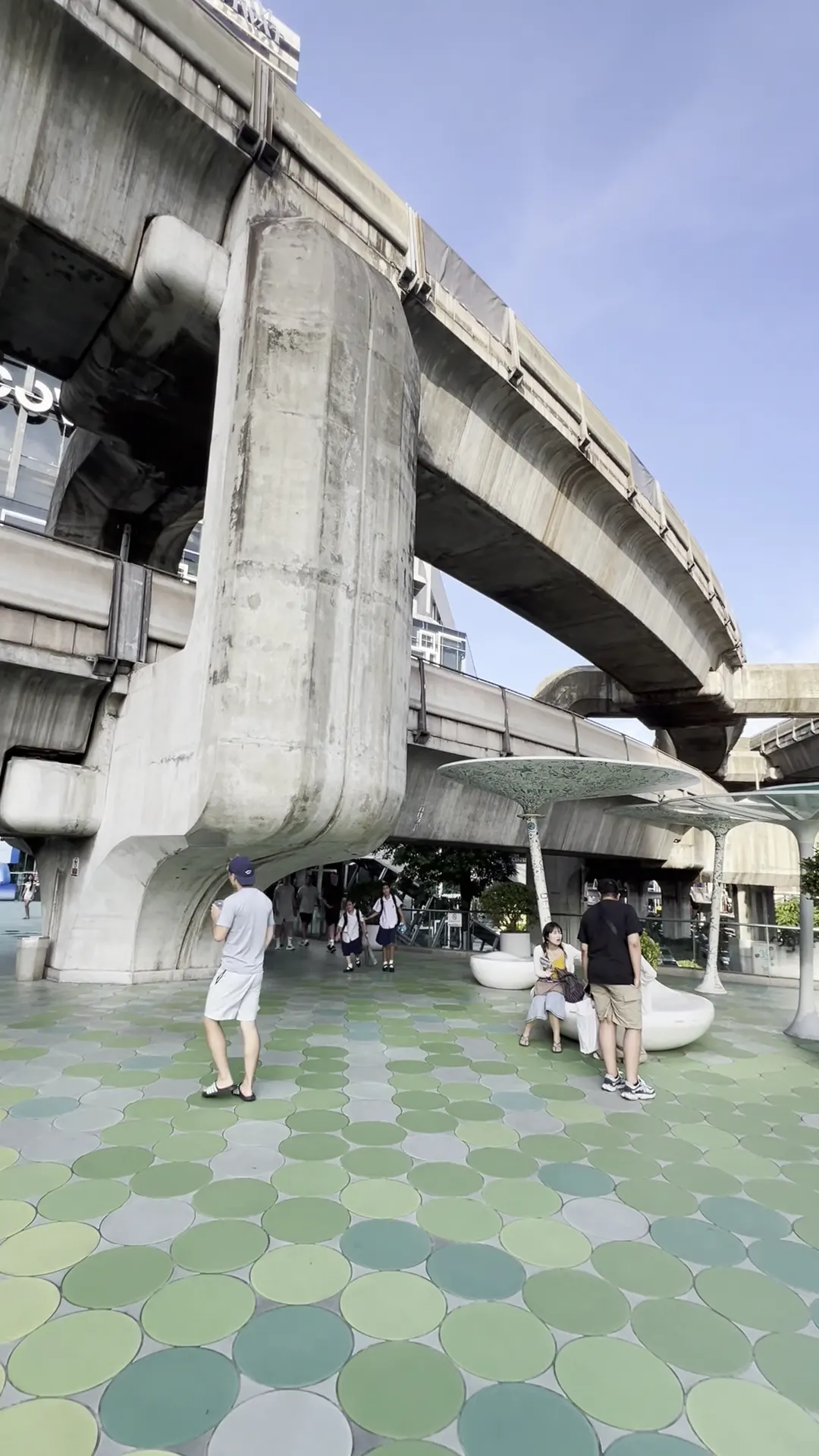 OneSiam Skywalk — romantic guide Bangkok