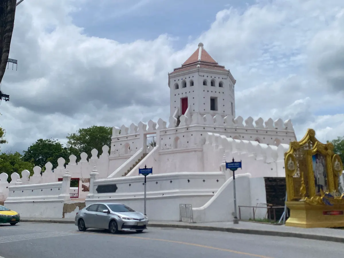 Phra Sumen Fort — romantic guide Bangkok