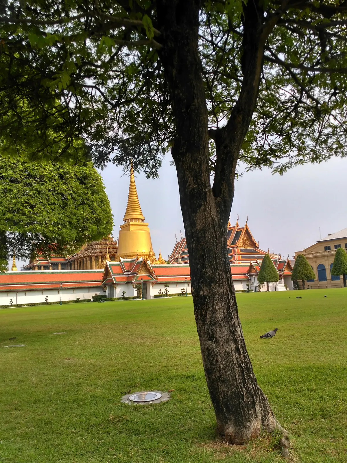 Atmosphere at The Grand Palace Bangkok — travel photo