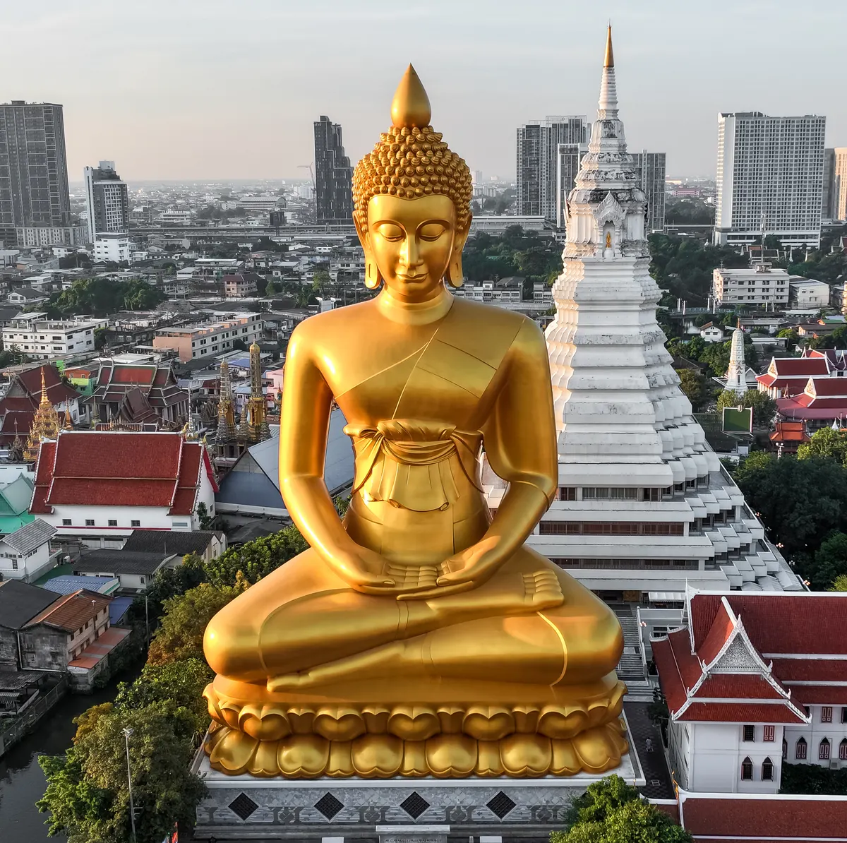Wat Paknam Phasi Charoen