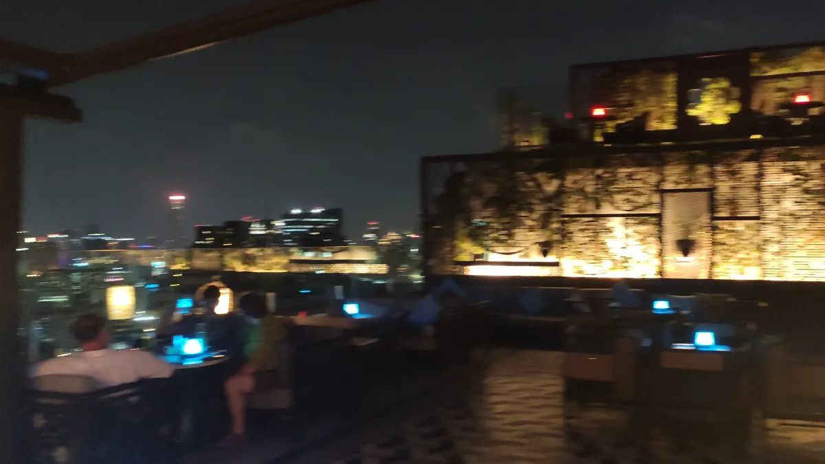 Yào Rooftop Bar & Lounge