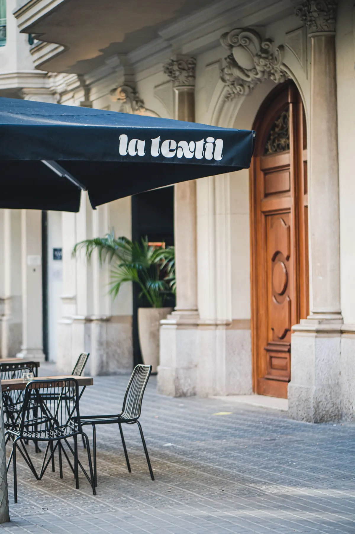la textil collective / 303 audiophile bar