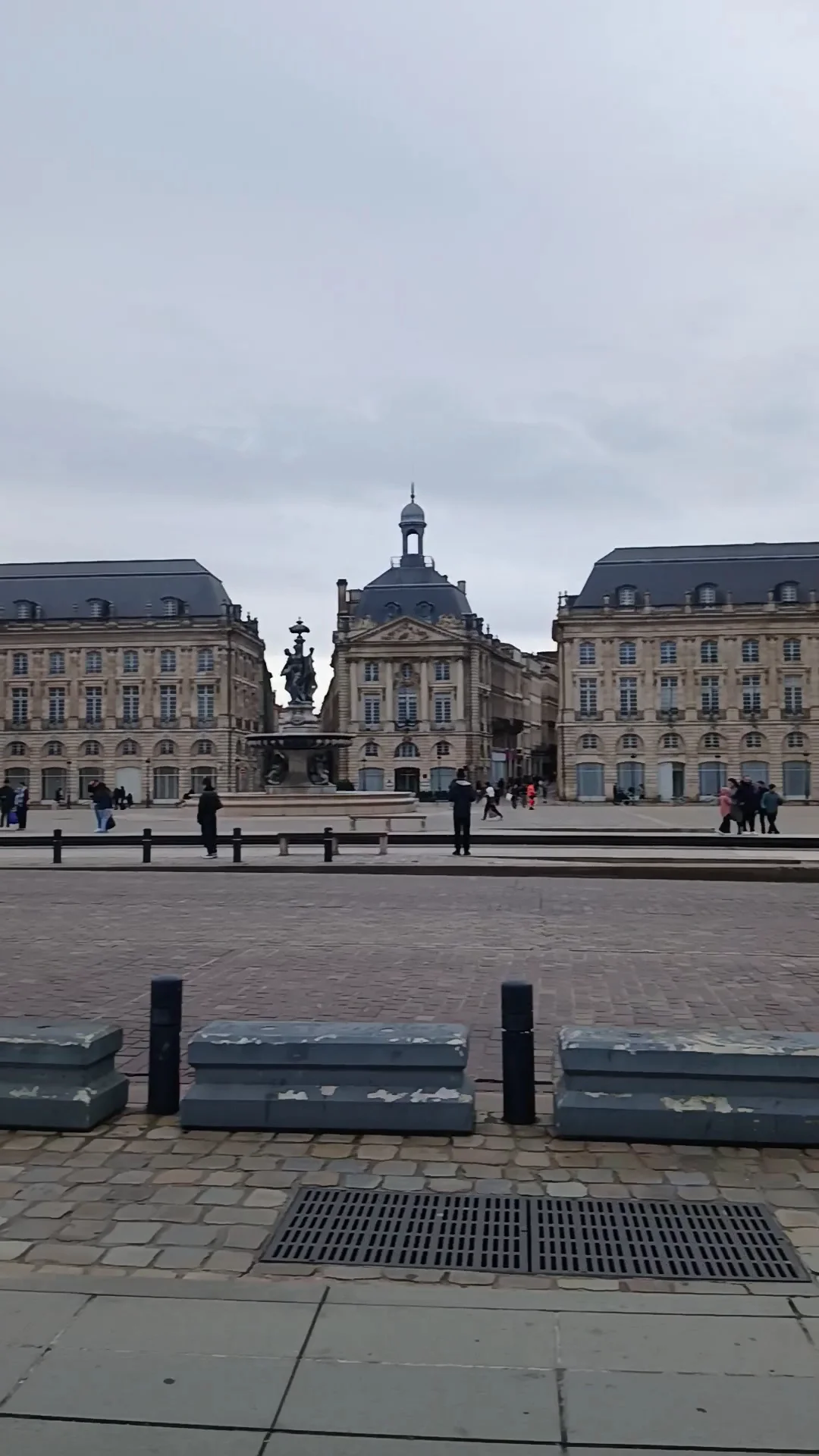 Family areas at Bordeaux World Heritage Bordeaux — family travel photo