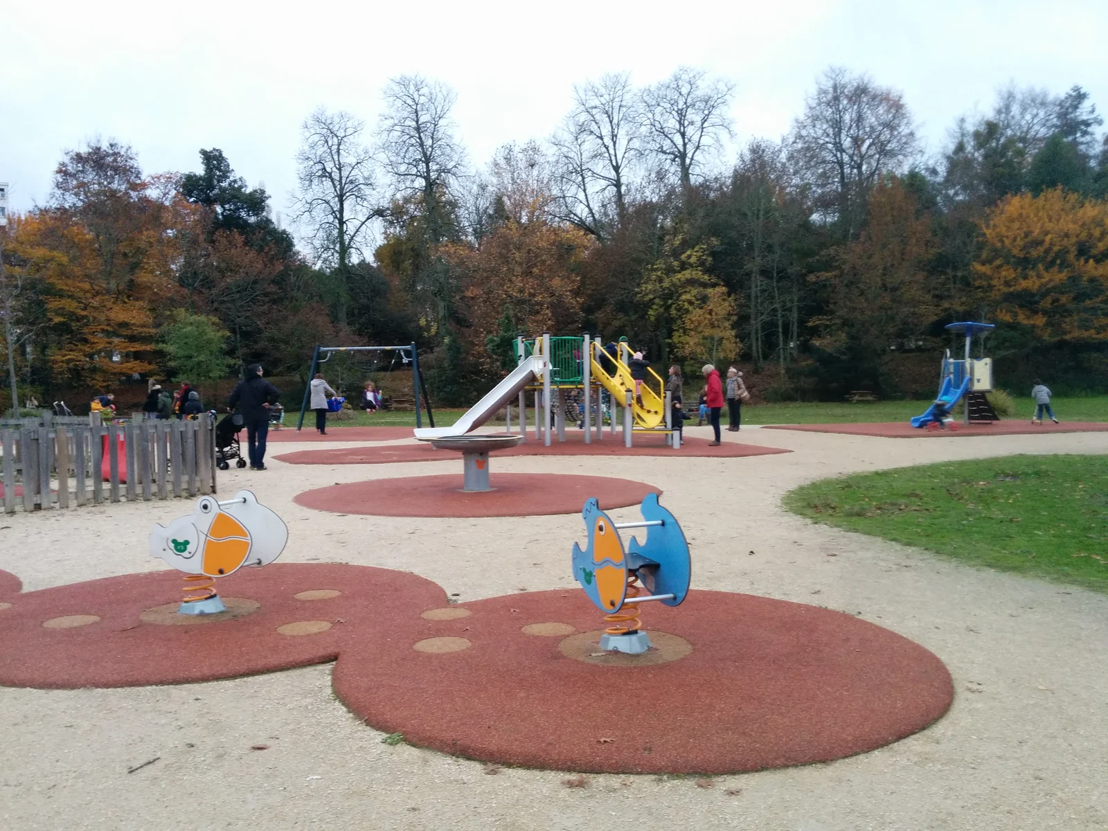 Interactive zones at Parc de Bourran Bordeaux — family travel photo
