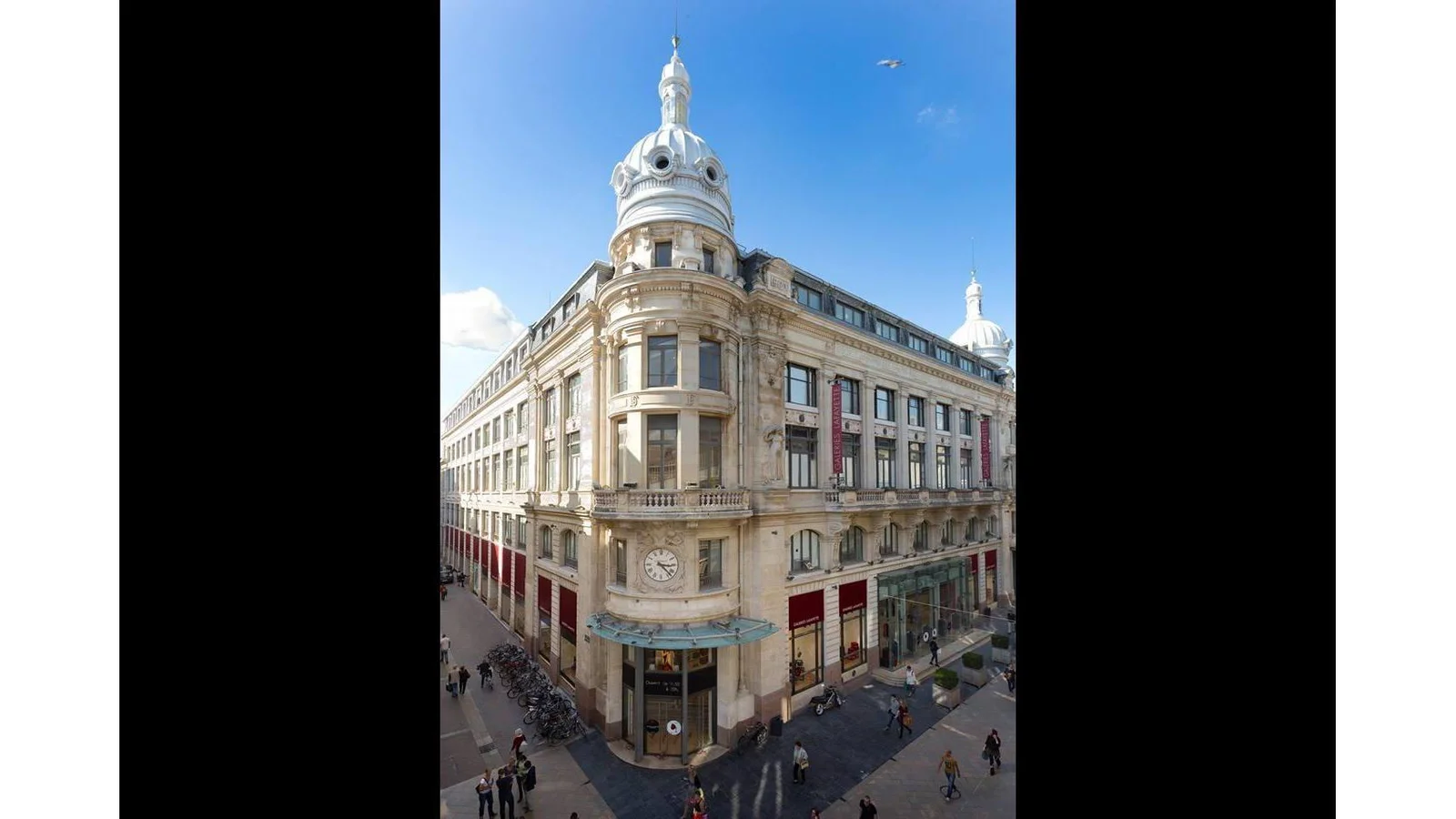 Interactive zones at Galeries Lafayette Bordeaux Bordeaux — family travel photo