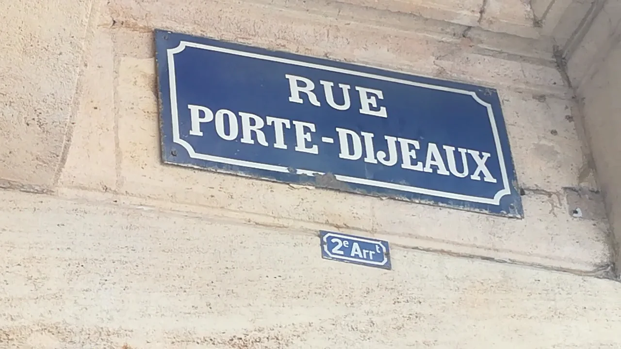 Family areas at Porte Dijeaux Bordeaux — family travel photo