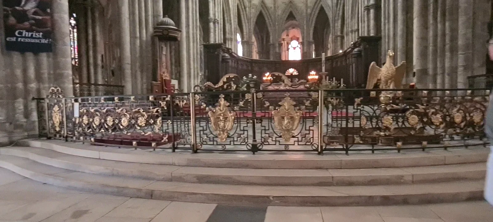 Family areas at Cathédrale Saint-André de Bordeaux Bordeaux — family travel photo