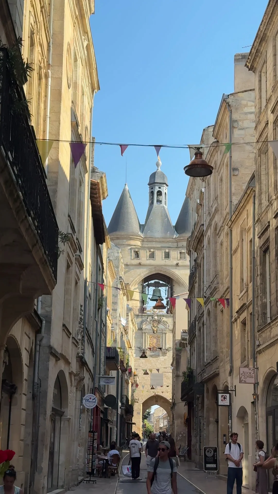 Kids activities at Grosse Cloche Bordeaux — family travel photo