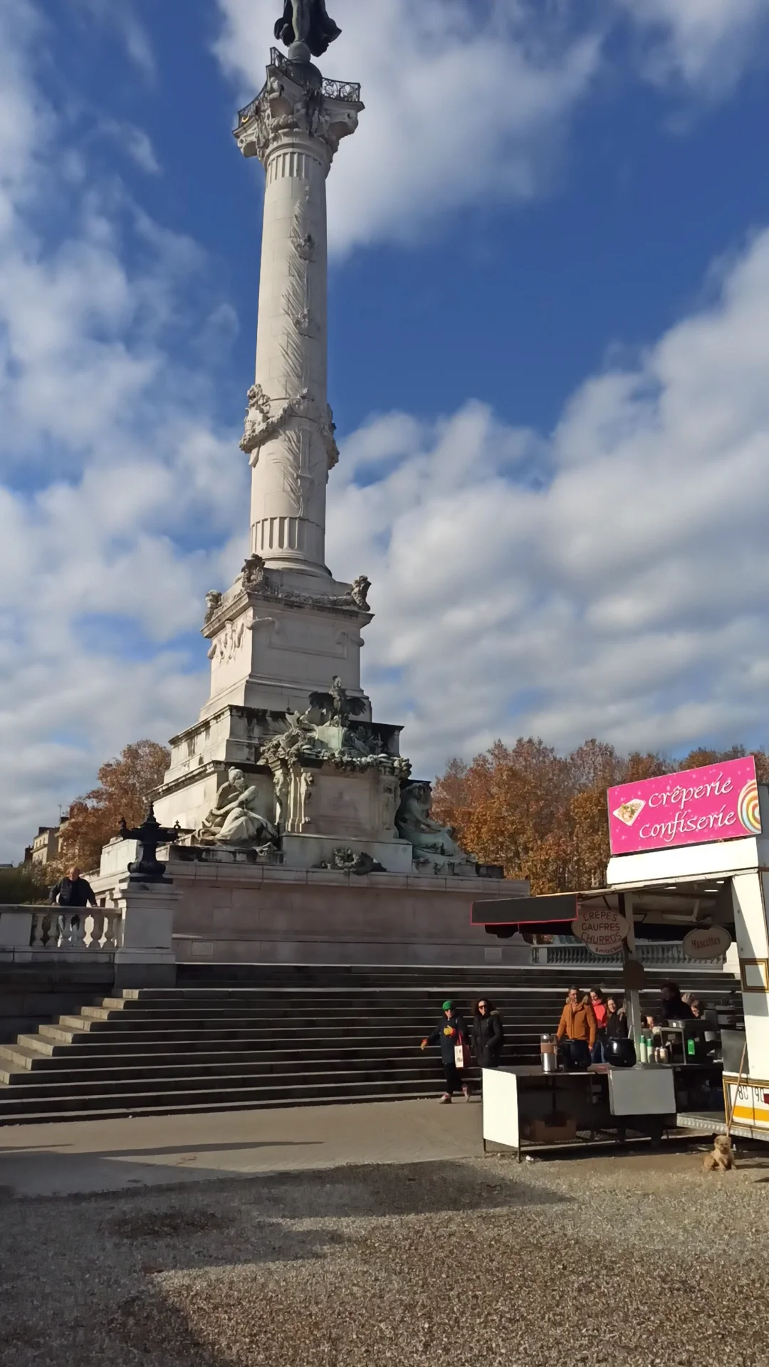 Family areas at Monument aux Girondins Bordeaux — family travel photo