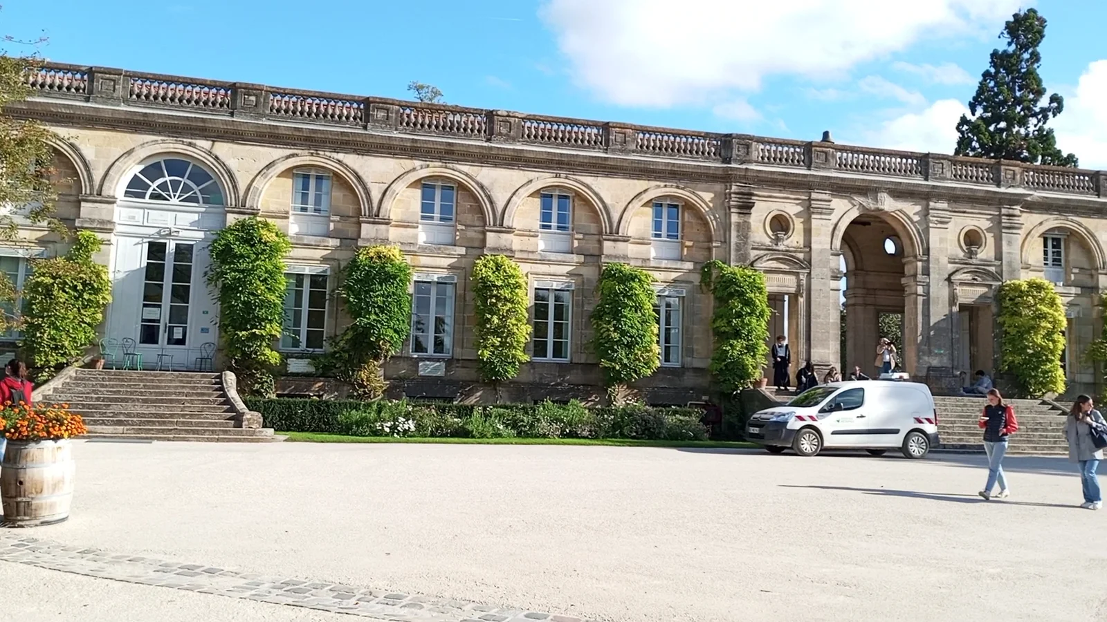Family areas at Jardin public Bordeaux — family travel photo