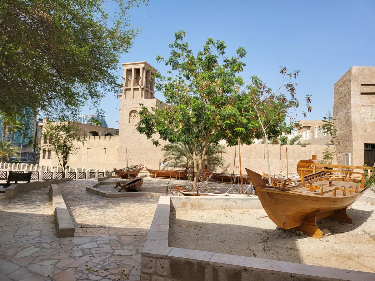 Atmosphere at Al Fahidi Historical Neighbourhood Dubai — travel photo