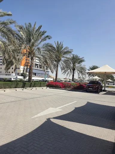 Atmosphere at Dubai Studio City by TECOM Group Dubai — travel photo