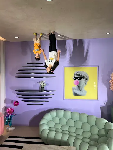 Atmosphere at illusion City - illusion museum Dubai Dubai — travel photo