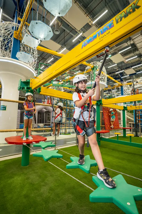 Atmosphere at Adventure Park Dubai — travel photo