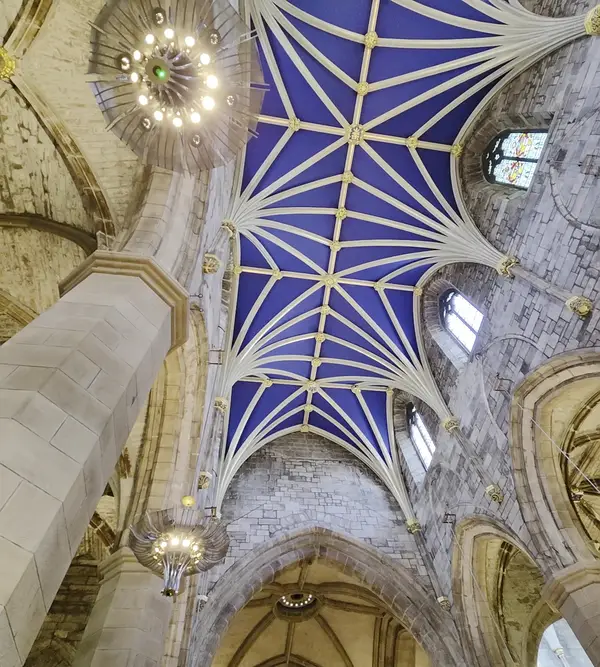Interior at St Giles' Cathedral Edinburgh — travel photo