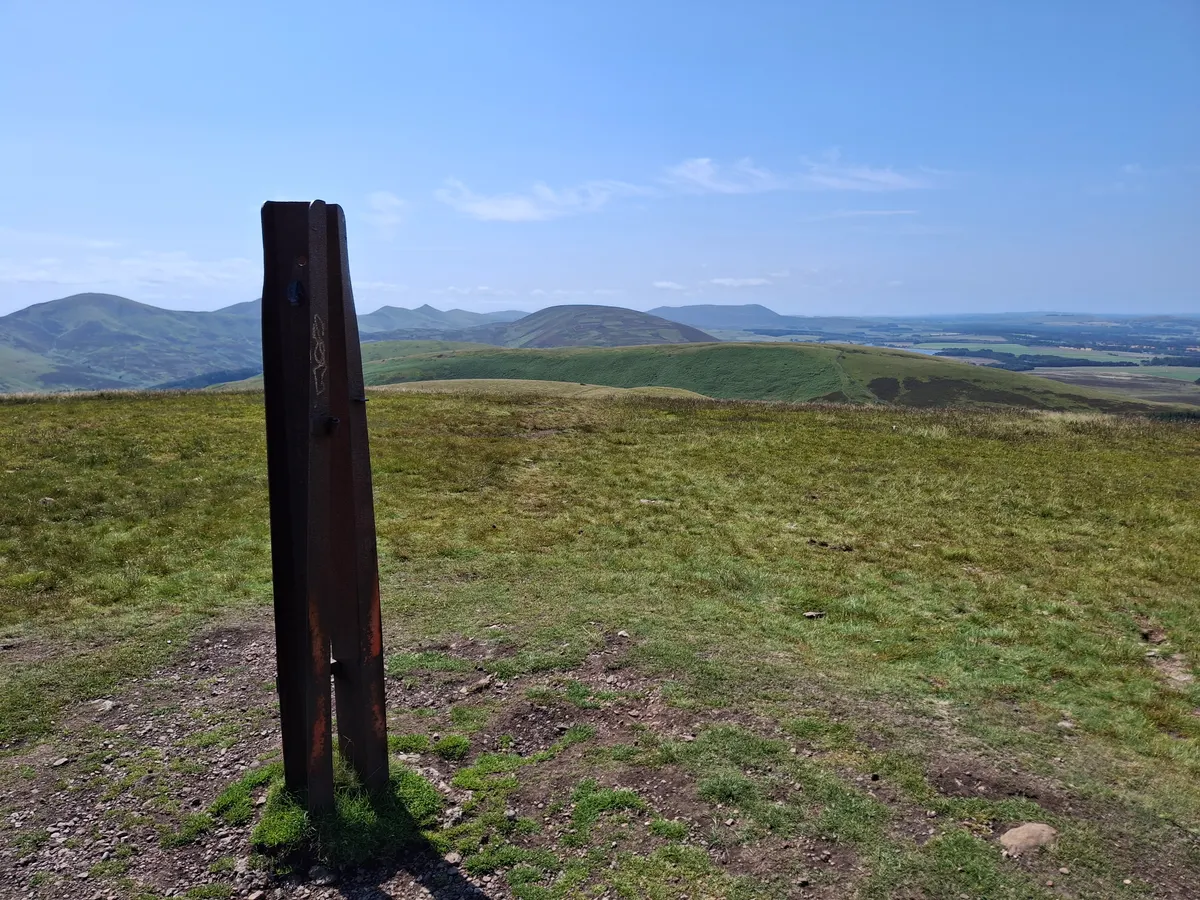 Bonaly Country Park — romantic guide Edinburgh