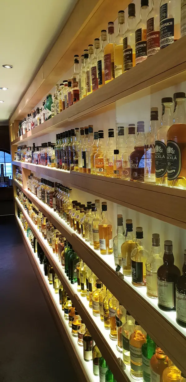 Atmosphere at The Scotch Whisky Experience Edinburgh — travel photo