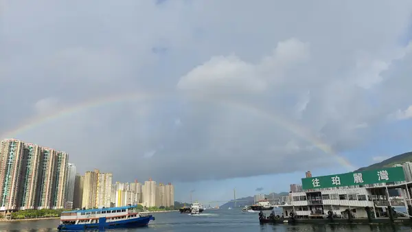 Atmosphere at Tsuen Wan Park Hong Kong — travel photo
