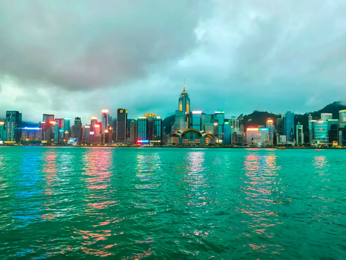 Victoria Harbour — rainy day guide Hong Kong