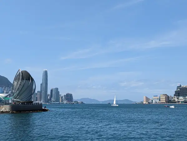 Atmosphere at Victoria Harbour Hong Kong — travel photo