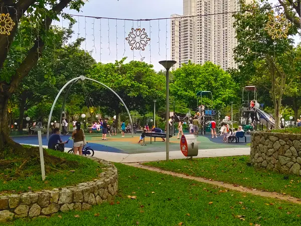 Atmosphere at The Central Park Kuala Lumpur — travel photo