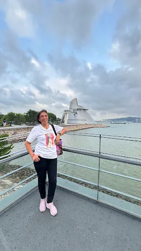 Details at Kun Iam Statue Waterfront Park Leisure Area Macau — travel photo
