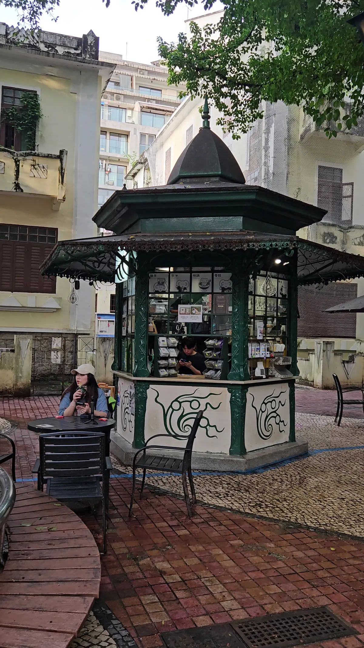 Lilau Square — culture guide Macau