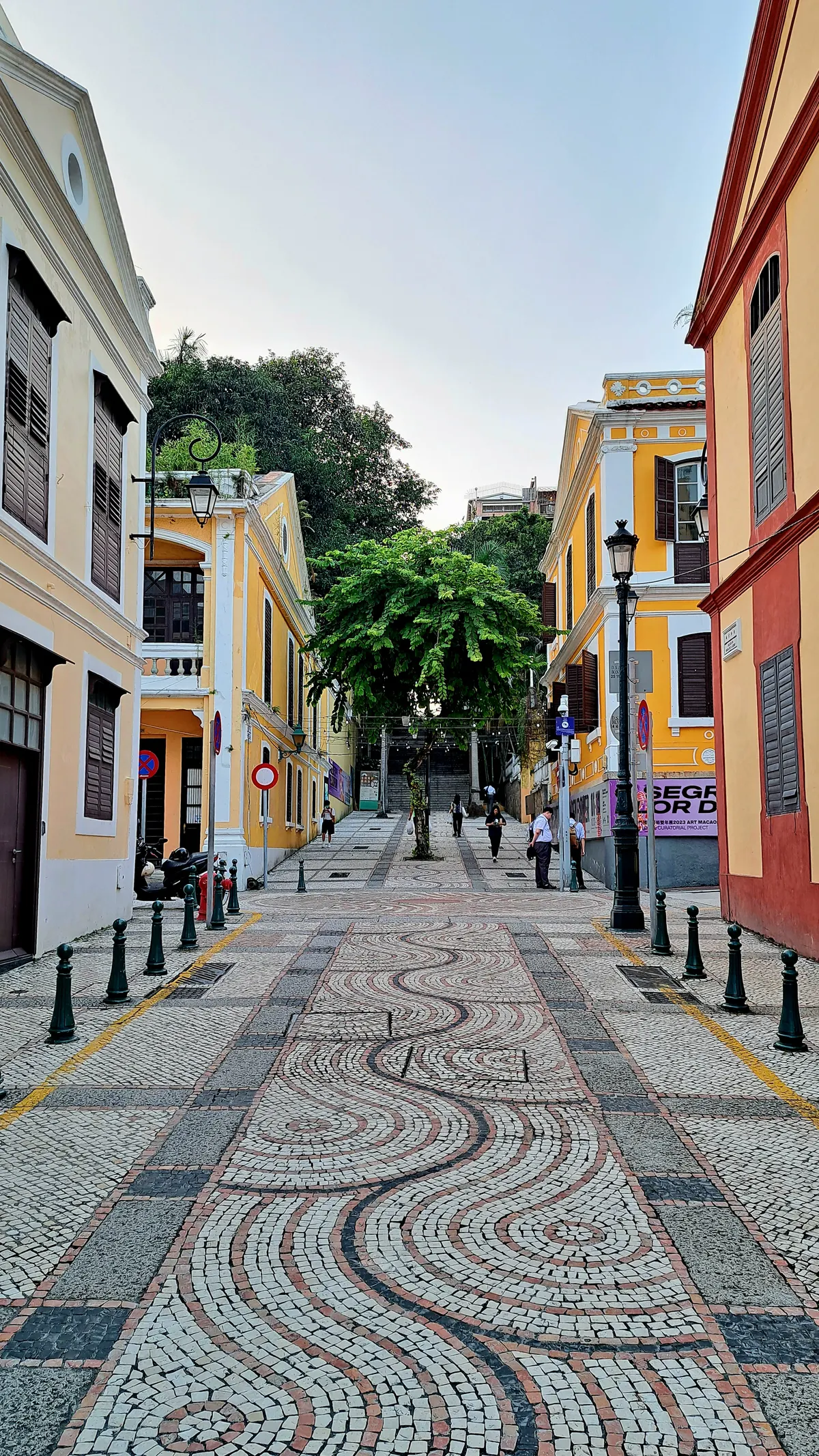 Macau Crazy Hall Slope Alley