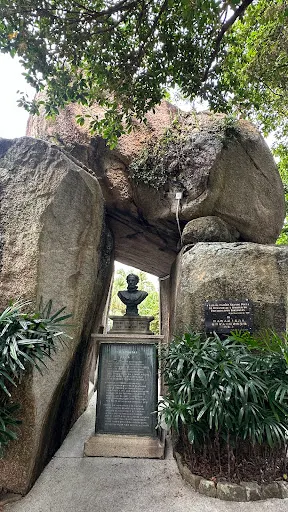 Around the area at Camoes Garden Macau — travel photo