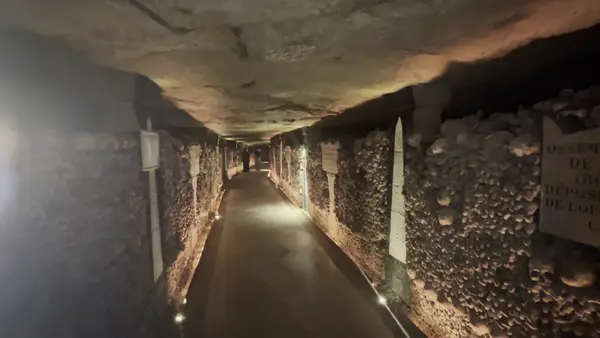 Interior at Catacombs of Paris Paris — travel photo