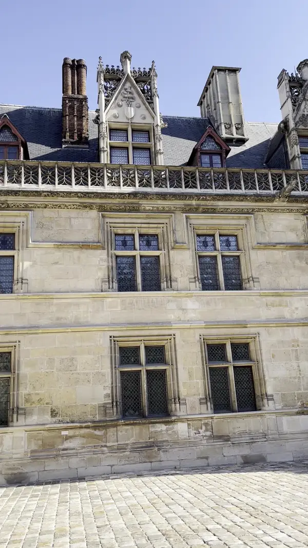 Atmosphere at Musée de Cluny Paris — travel photo