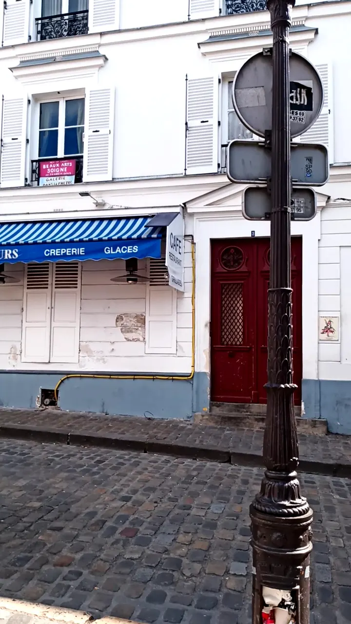 Interior at Place du Tertre Paris — travel photo