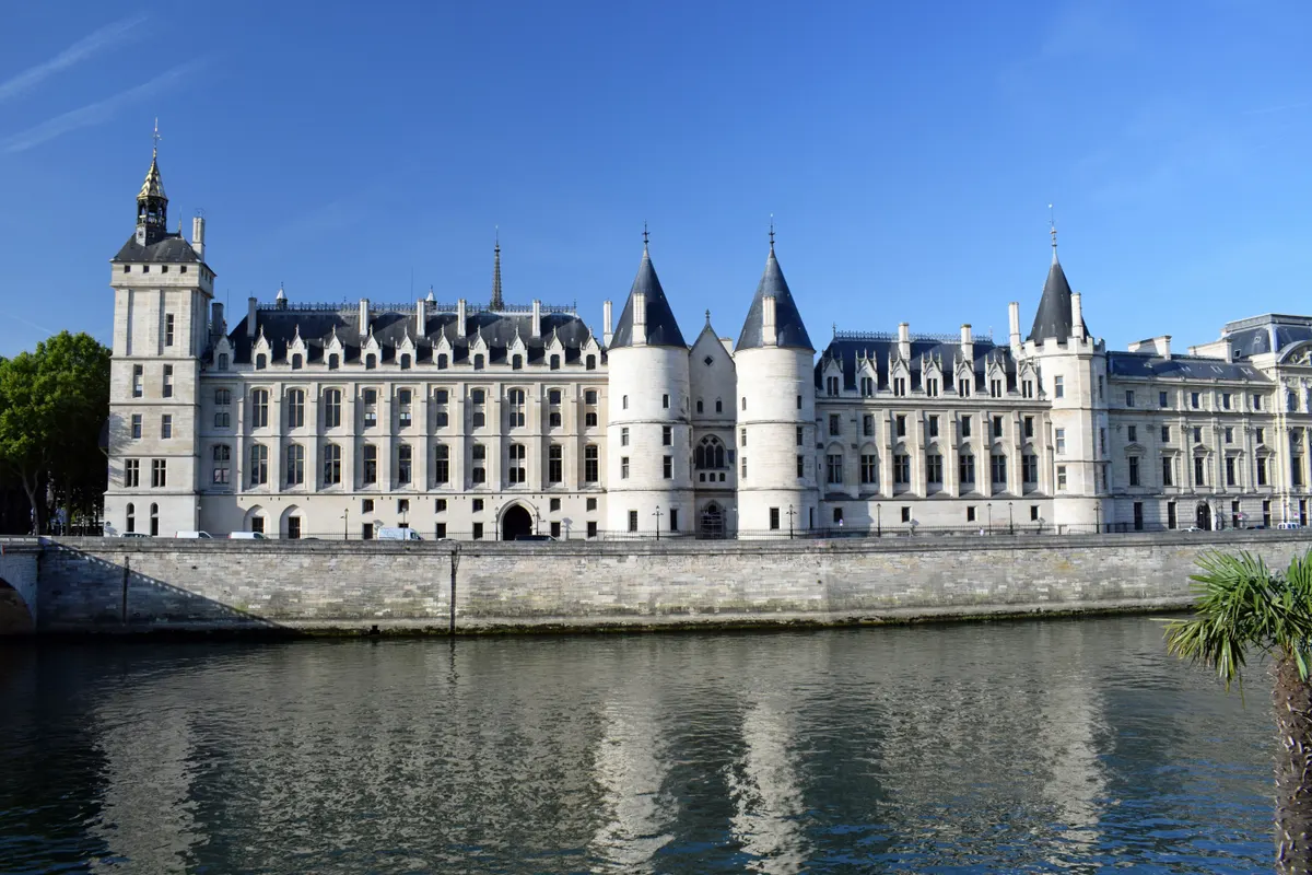 Atmosphere at Conciergerie Paris — travel photo