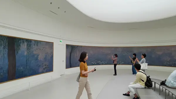 Interior at Musée de l'Orangerie Paris — travel photo