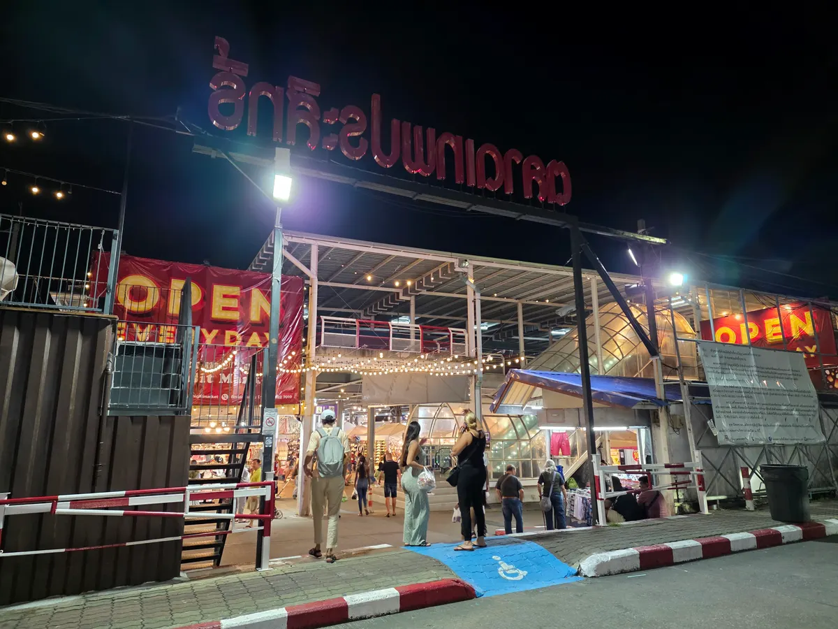 Thepprasit Night Market