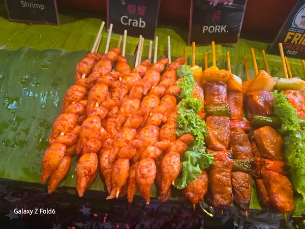 Atmosphere at Bangla Night Market Phuket — travel photo