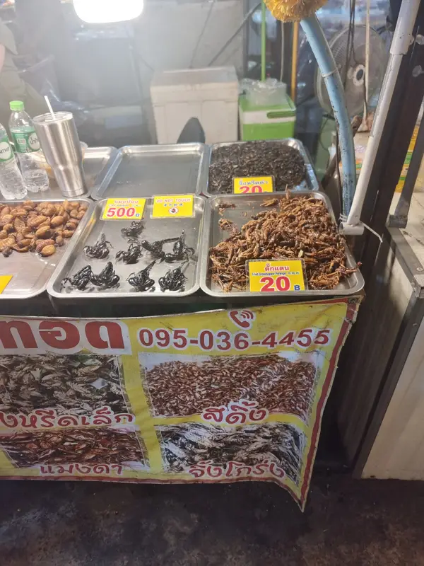 Atmosphere at Chillva Market Phuket — travel photo