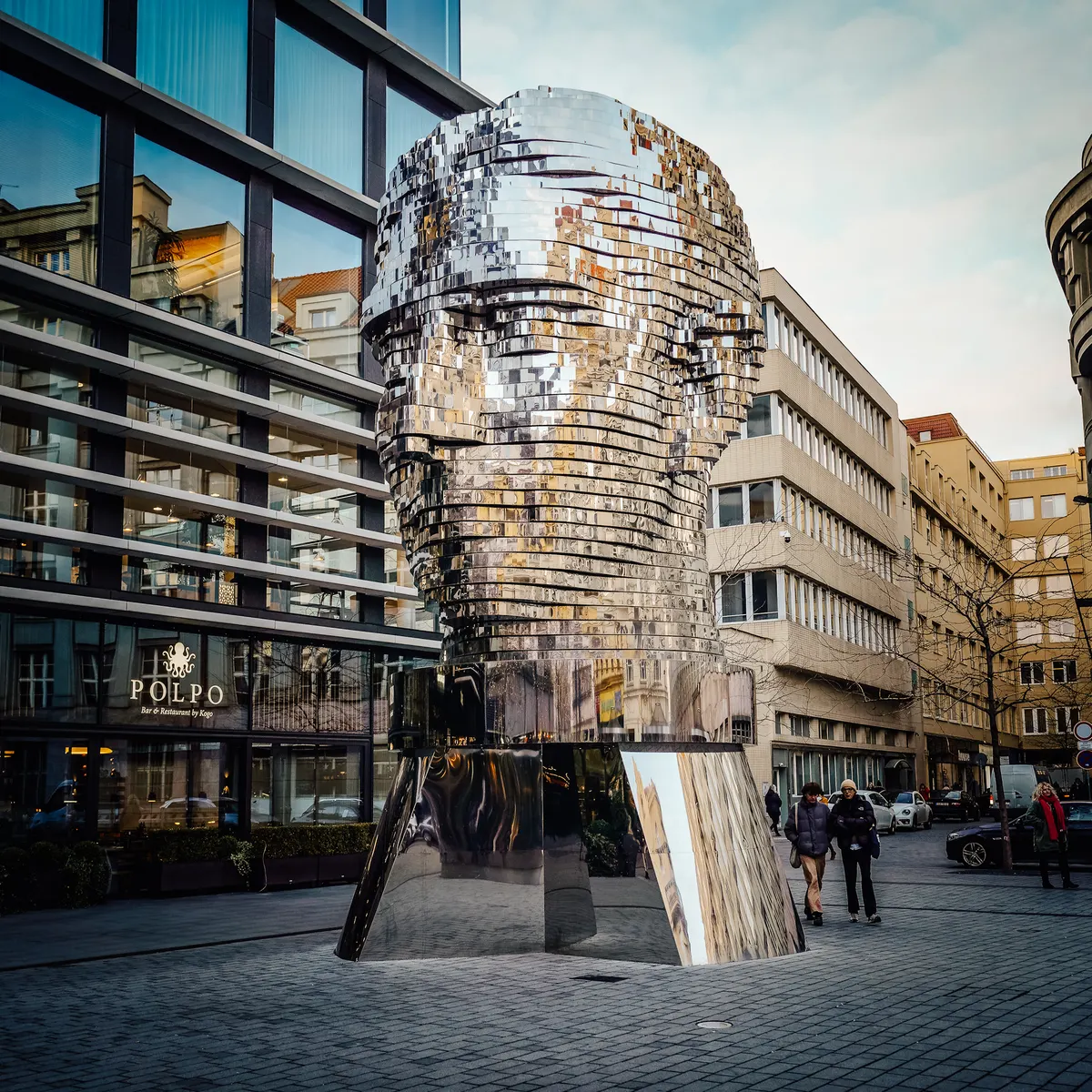 Franz Kafka - Rotating Head by David Cerny