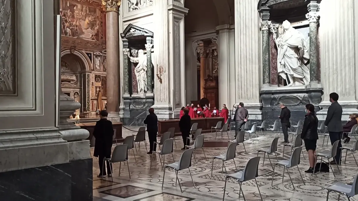Interior at Basilica of San Giovanni in Laterano Rome — travel photo