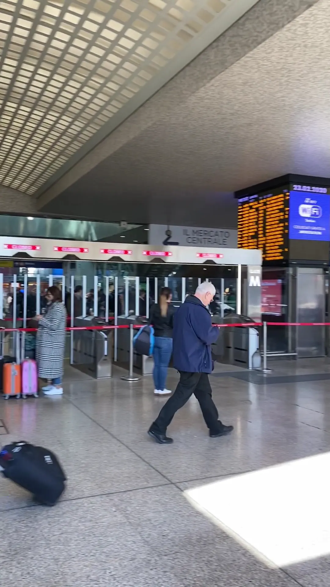 Interior at Roma Termini Rome — travel photo