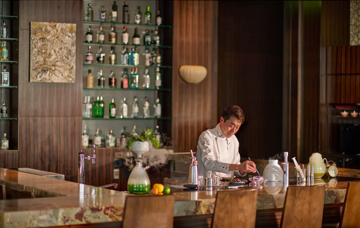 Tapas Molecular Bar